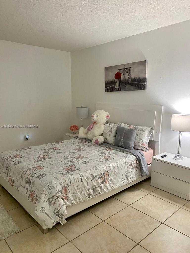 Small Image of 8850 FONTAINEBLEAU BLVD #105, Miami Number 7