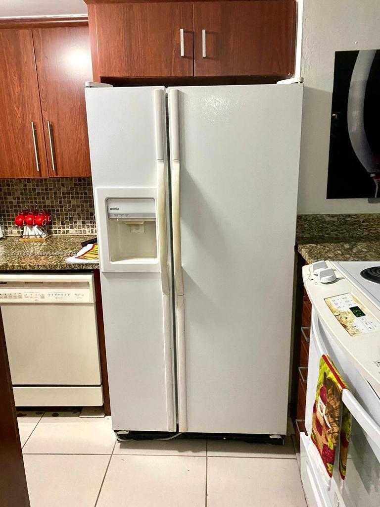 Small Image of 8850 FONTAINEBLEAU BLVD #105, Miami Number 9