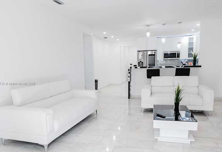 Small Image of 312 NORTH EAST 108TH ST, Miami Number 17