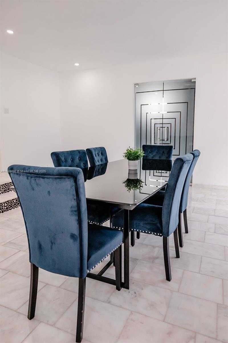 Small Image of 312 NORTH EAST 108TH ST, Miami Number 23
