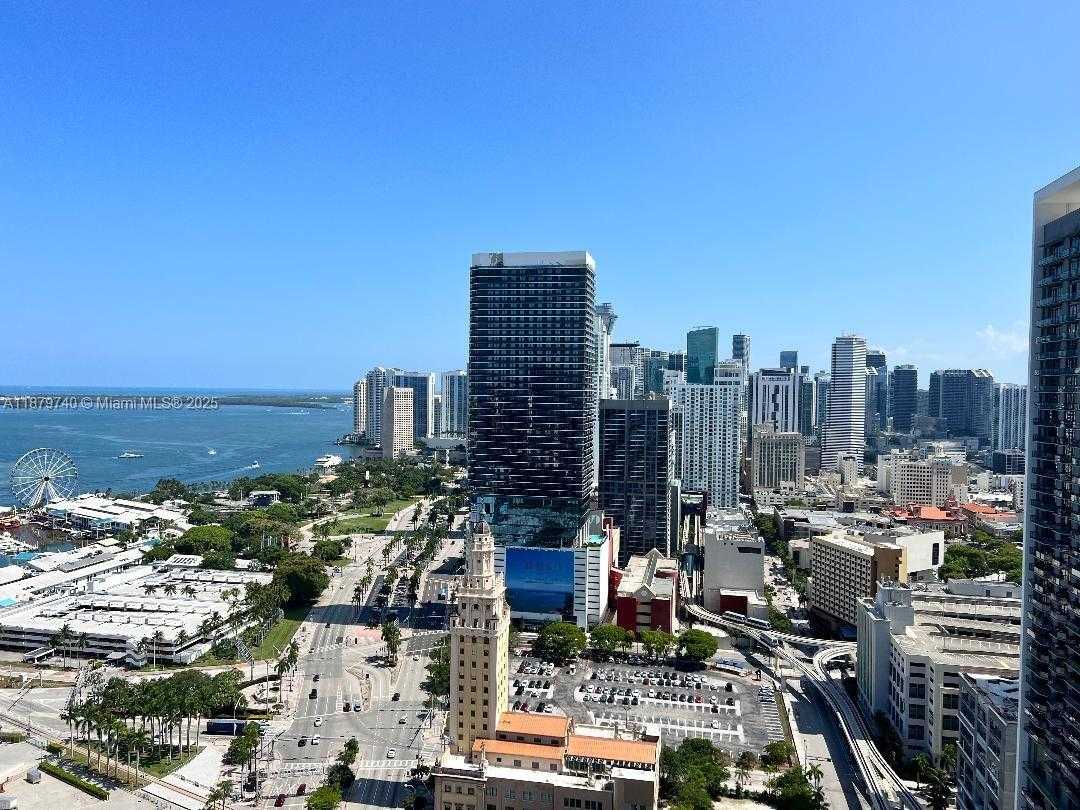 Small Image of 888 BISCAYNE BLVD #3703, Miami Number 5