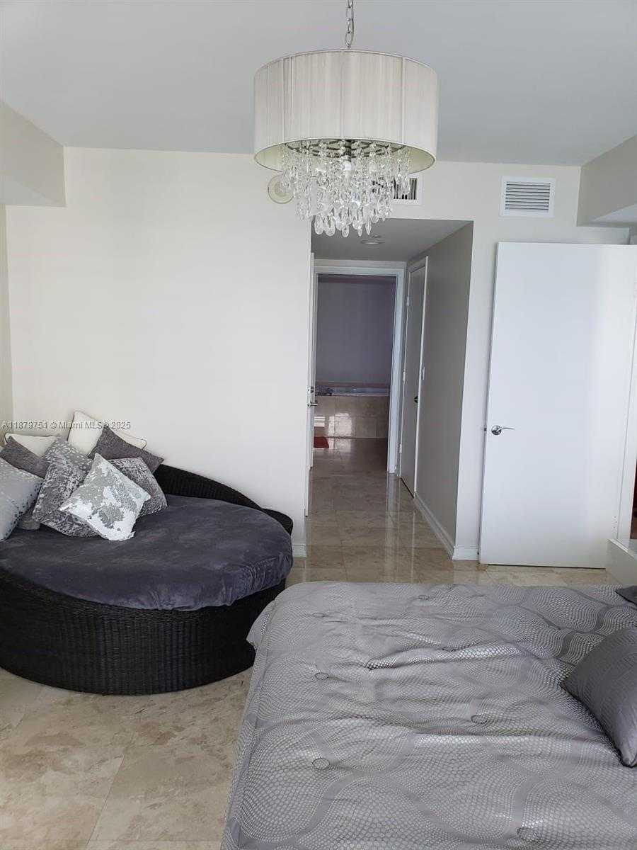 Small Image of 1830 SOUTH OCEAN DR #3910, Hallandale Beach Number 11