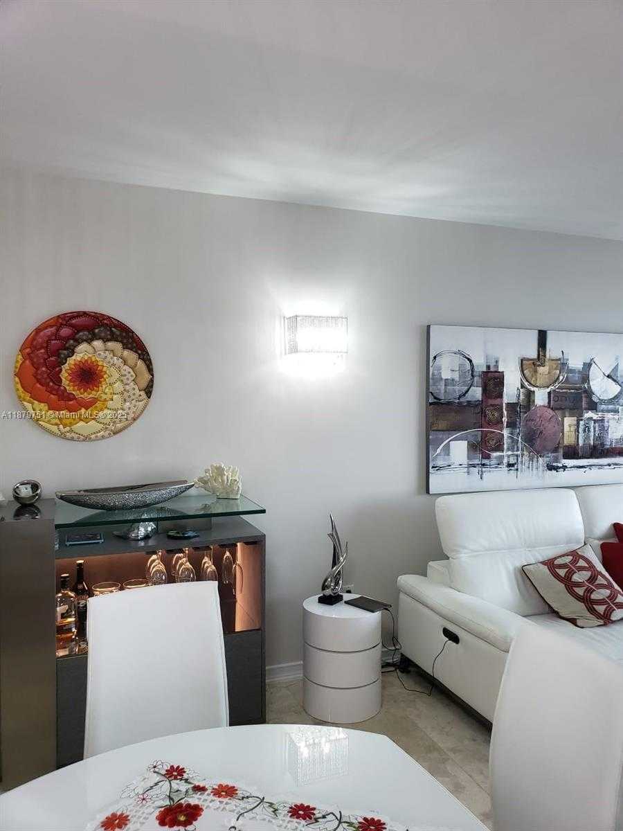 Small Image of 1830 SOUTH OCEAN DR #3910, Hallandale Beach Number 18