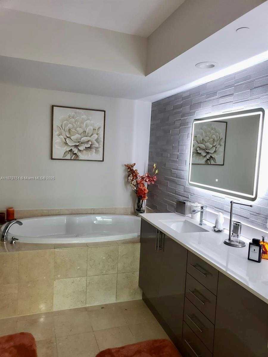Small Image of 1830 SOUTH OCEAN DR #3910, Hallandale Beach Number 9