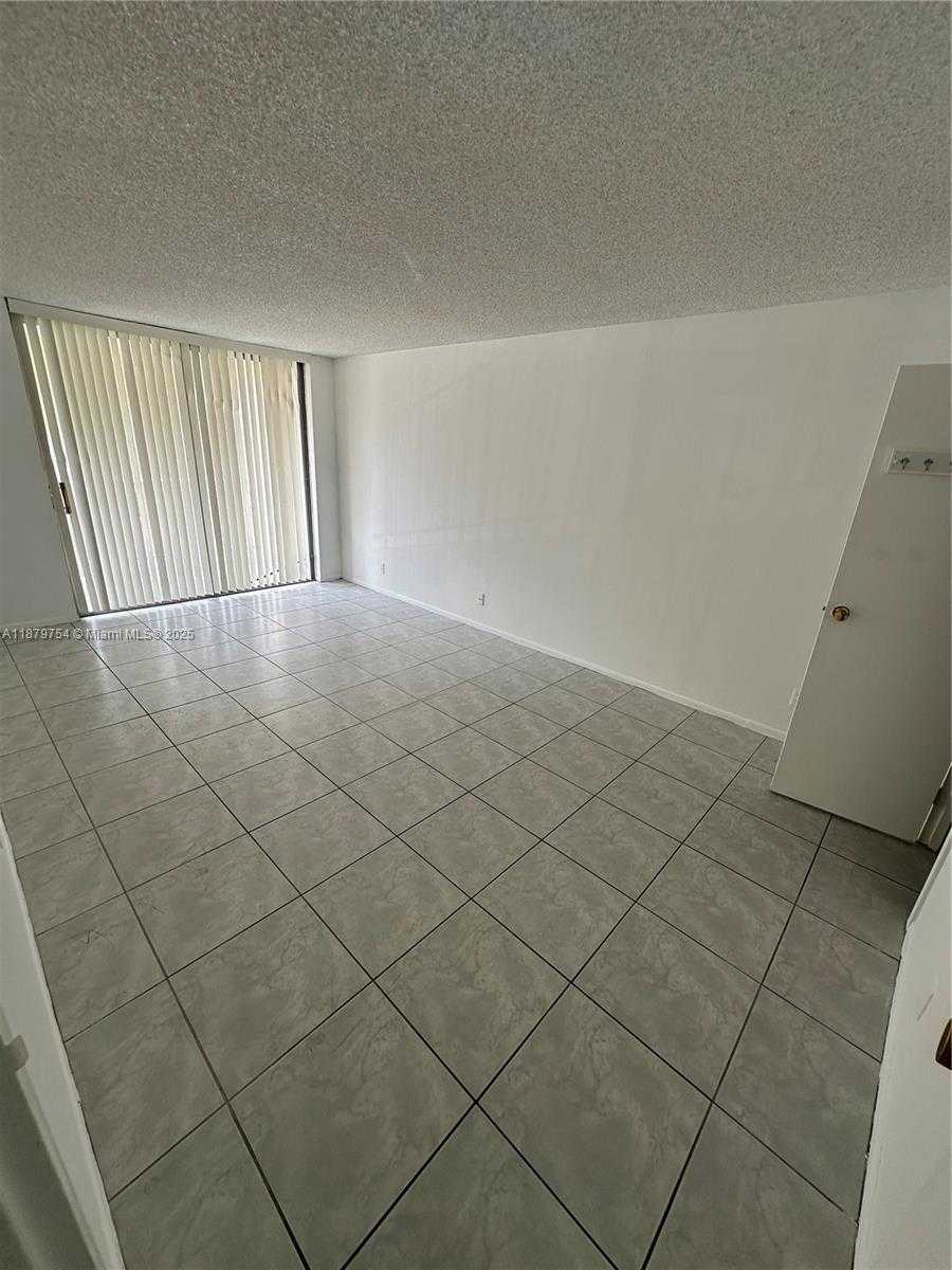 Small Image of 2101 ATLANTIC SHORES BLVD #207, Hallandale Beach Number 3