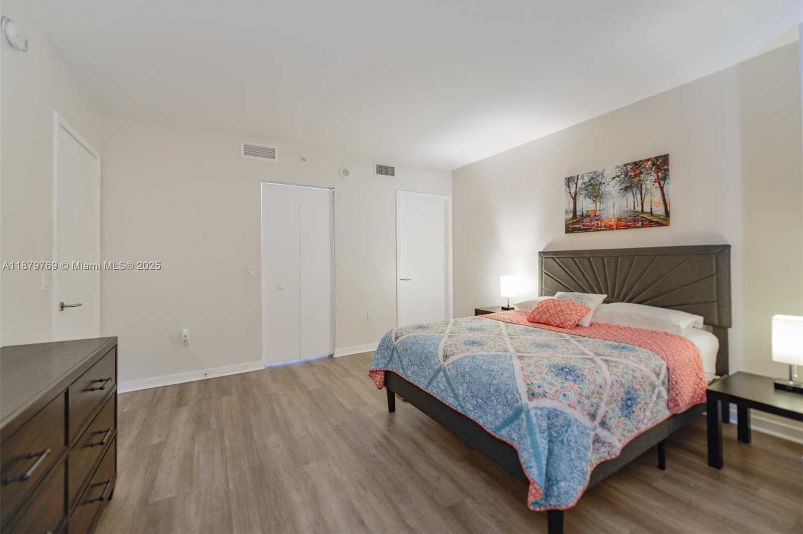 Small Image of 31 SOUTH EAST 6TH ST #1807, Miami Number 16