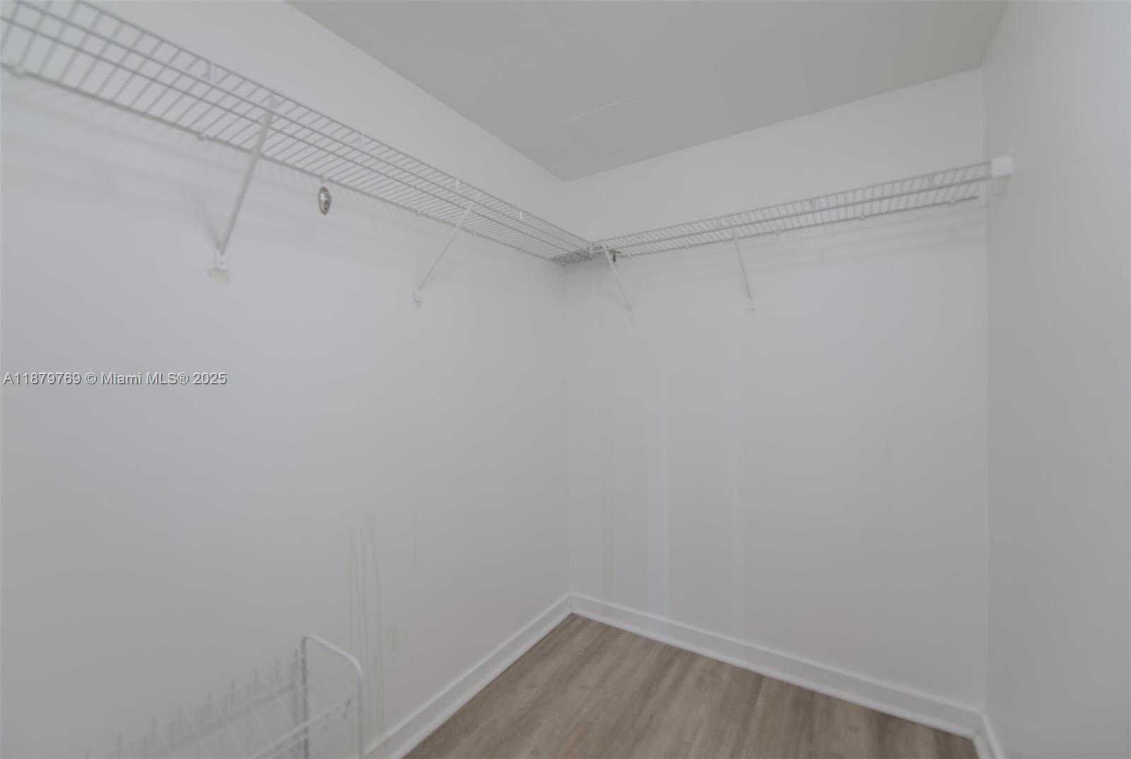 Small Image of 31 SOUTH EAST 6TH ST #1807, Miami Number 19