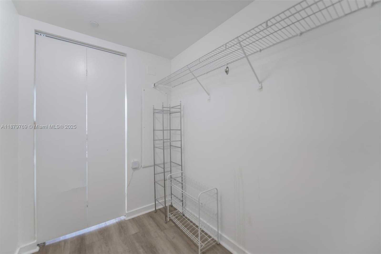 Small Image of 31 SOUTH EAST 6TH ST #1807, Miami Number 20