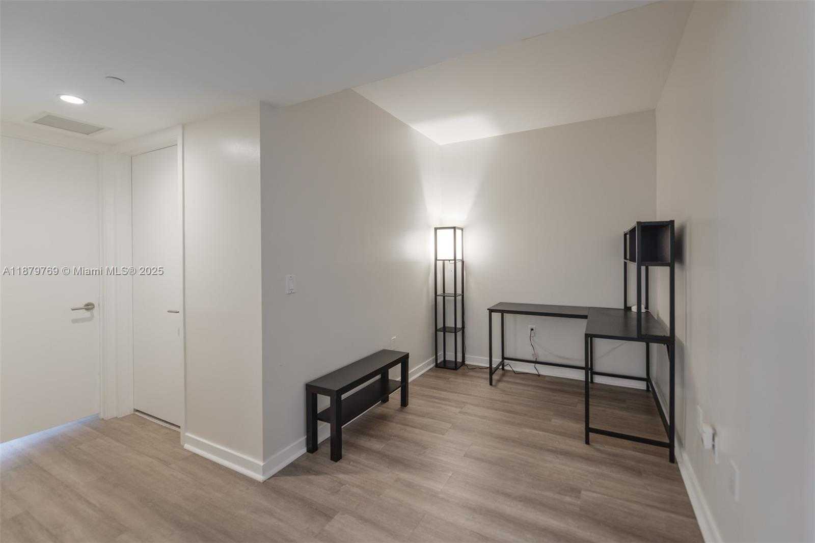 Small Image of 31 SOUTH EAST 6TH ST #1807, Miami Number 26