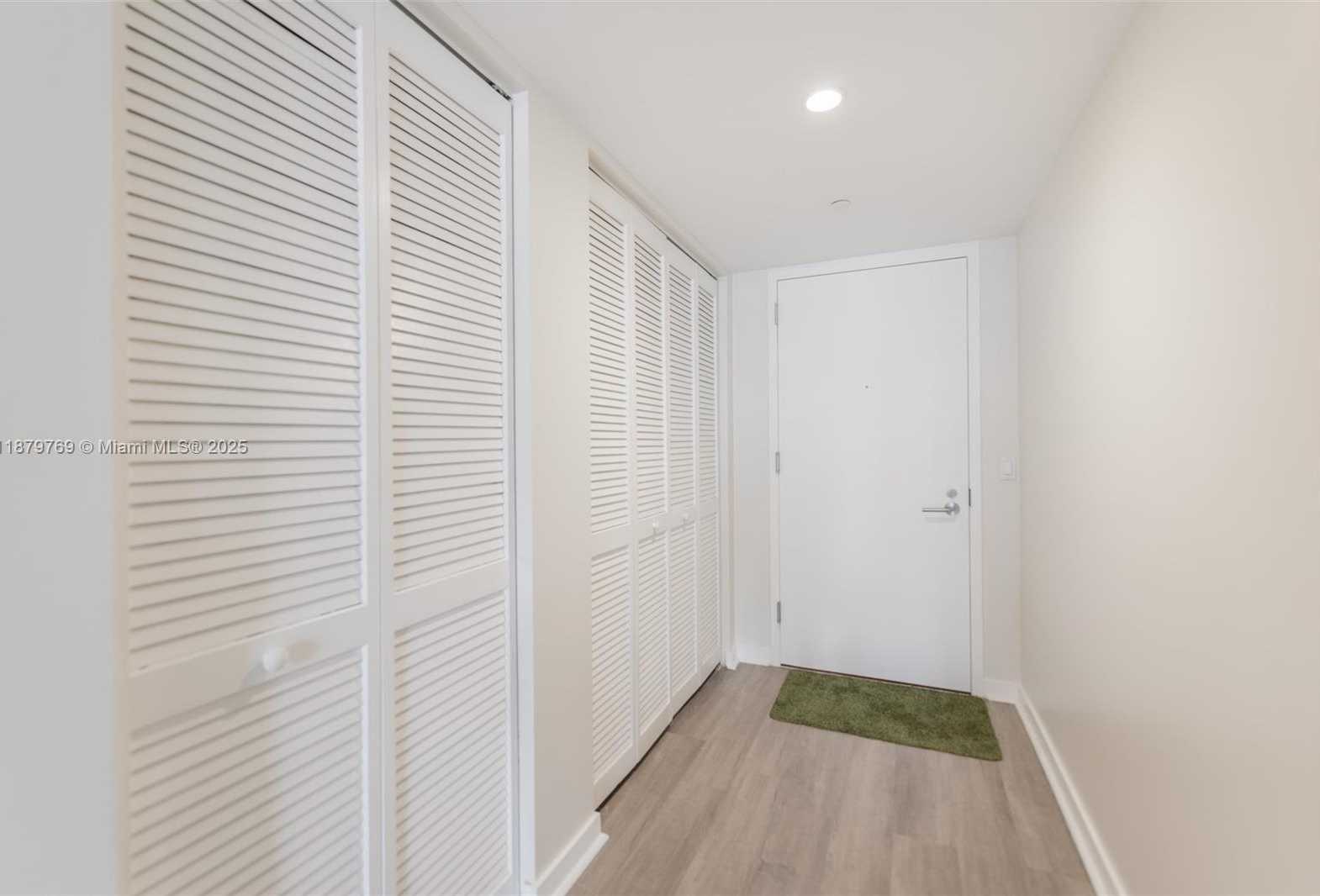 Small Image of 31 SOUTH EAST 6TH ST #1807, Miami Number 27