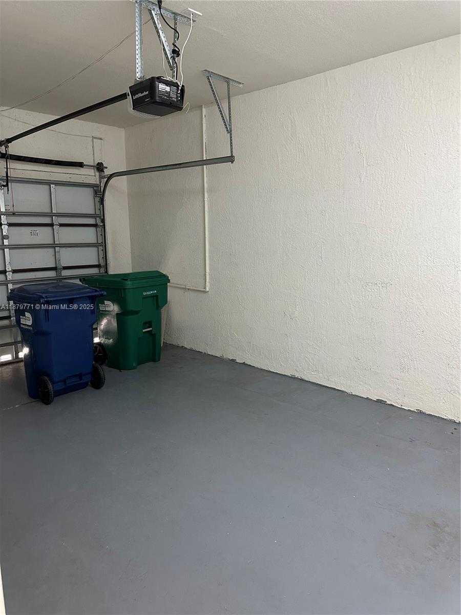 Small Image of 15839 NORTH WEST 91 COURT, Miami Lakes Number 12
