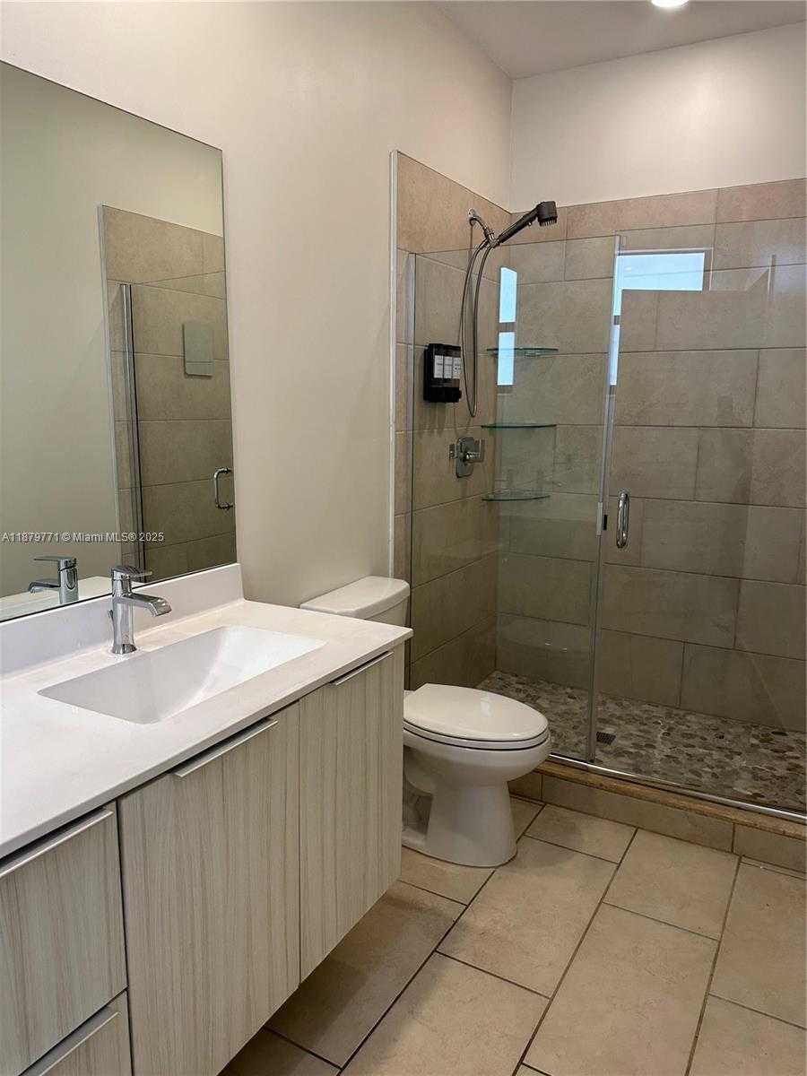 Small Image of 15839 NORTH WEST 91 COURT, Miami Lakes Number 14