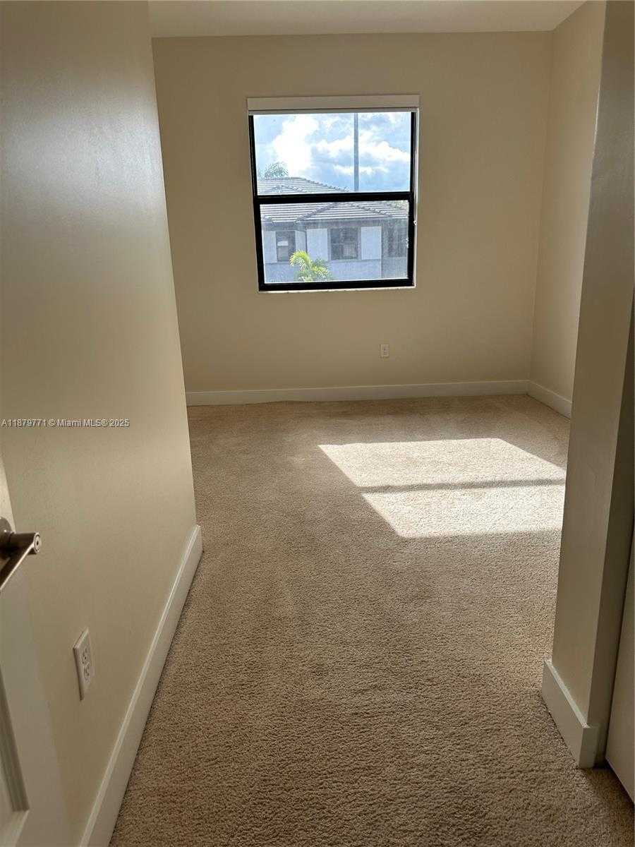 Small Image of 15839 NORTH WEST 91 COURT, Miami Lakes Number 18