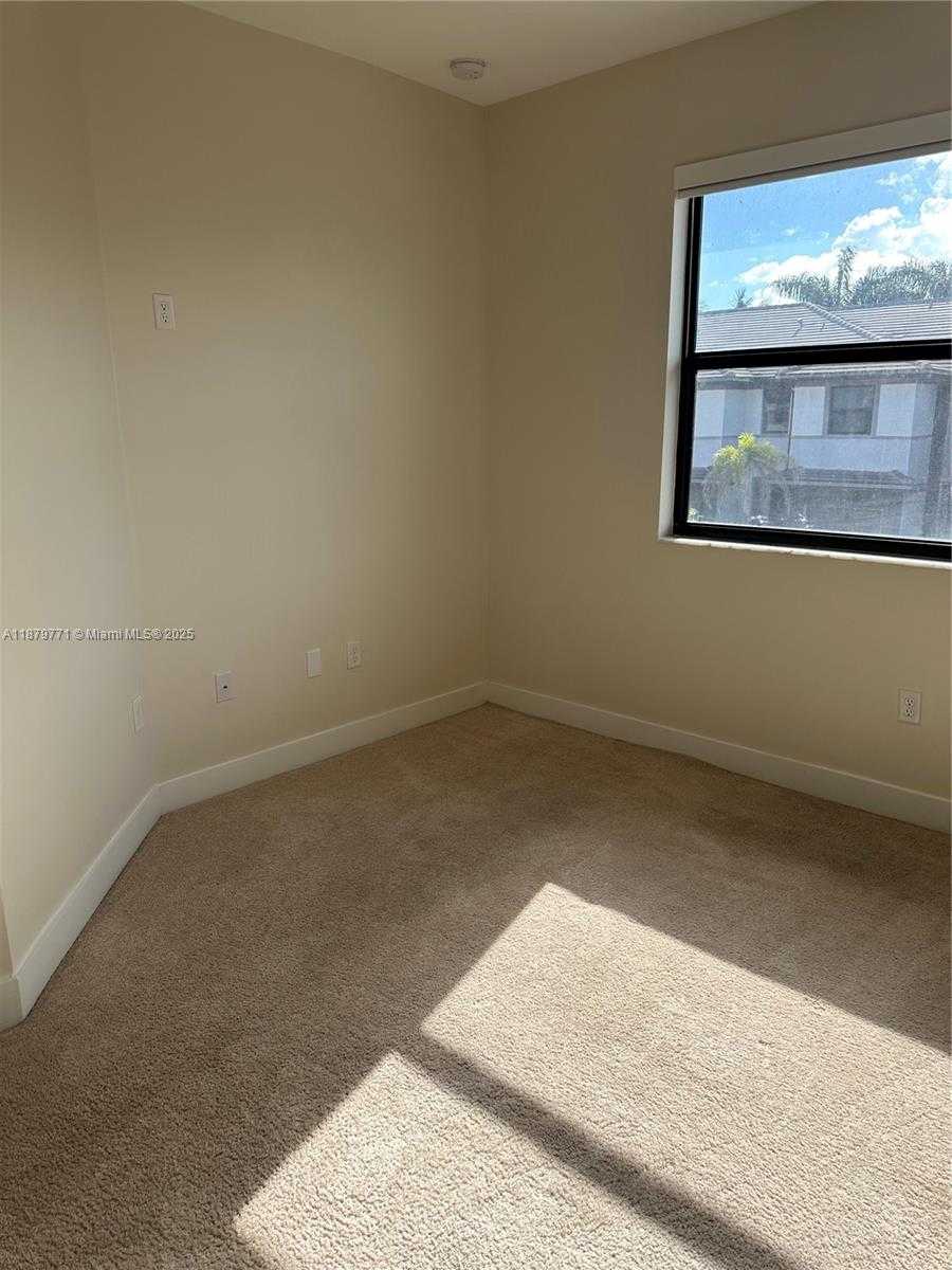 Small Image of 15839 NORTH WEST 91 COURT, Miami Lakes Number 19