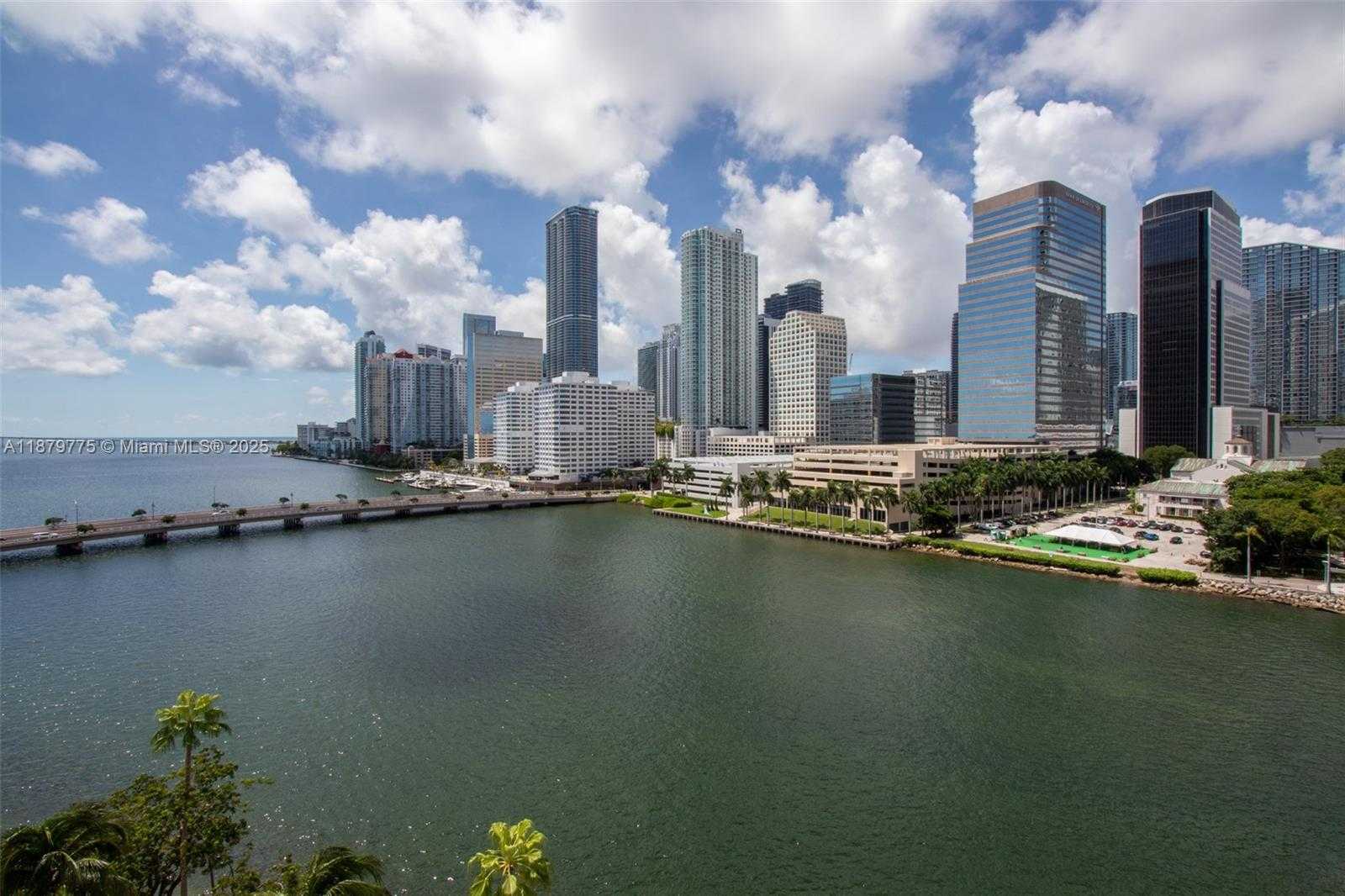 Small Image of 701 BRICKELL KEY BLVD #LPH-10, Miami Number 2