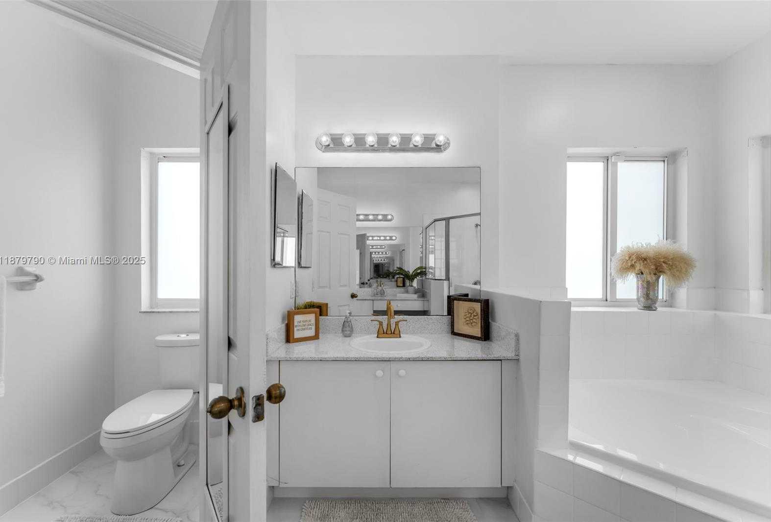 Small Image of 15740 SOUTH WEST 141ST ST, Miami Number 21