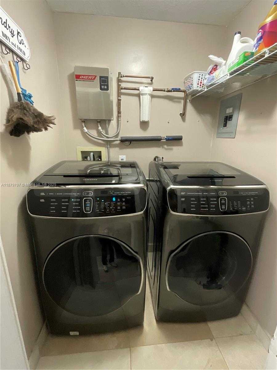 Small Image of 9710 SOUTH WEST 13TH ST #9710, Pembroke Pines Number 11