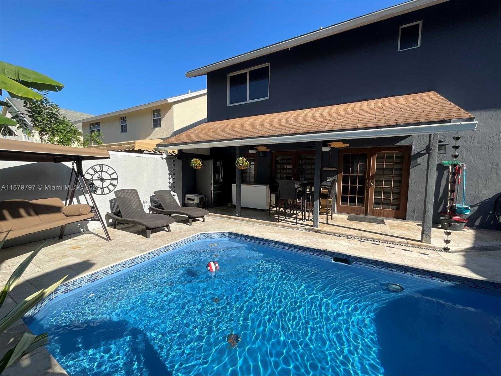 Small Image of 9710 SOUTH WEST 13TH ST #9710, Pembroke Pines Number 12