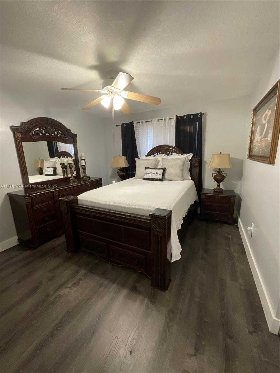 Small Image of 9710 SOUTH WEST 13TH ST #9710, Pembroke Pines Number 28