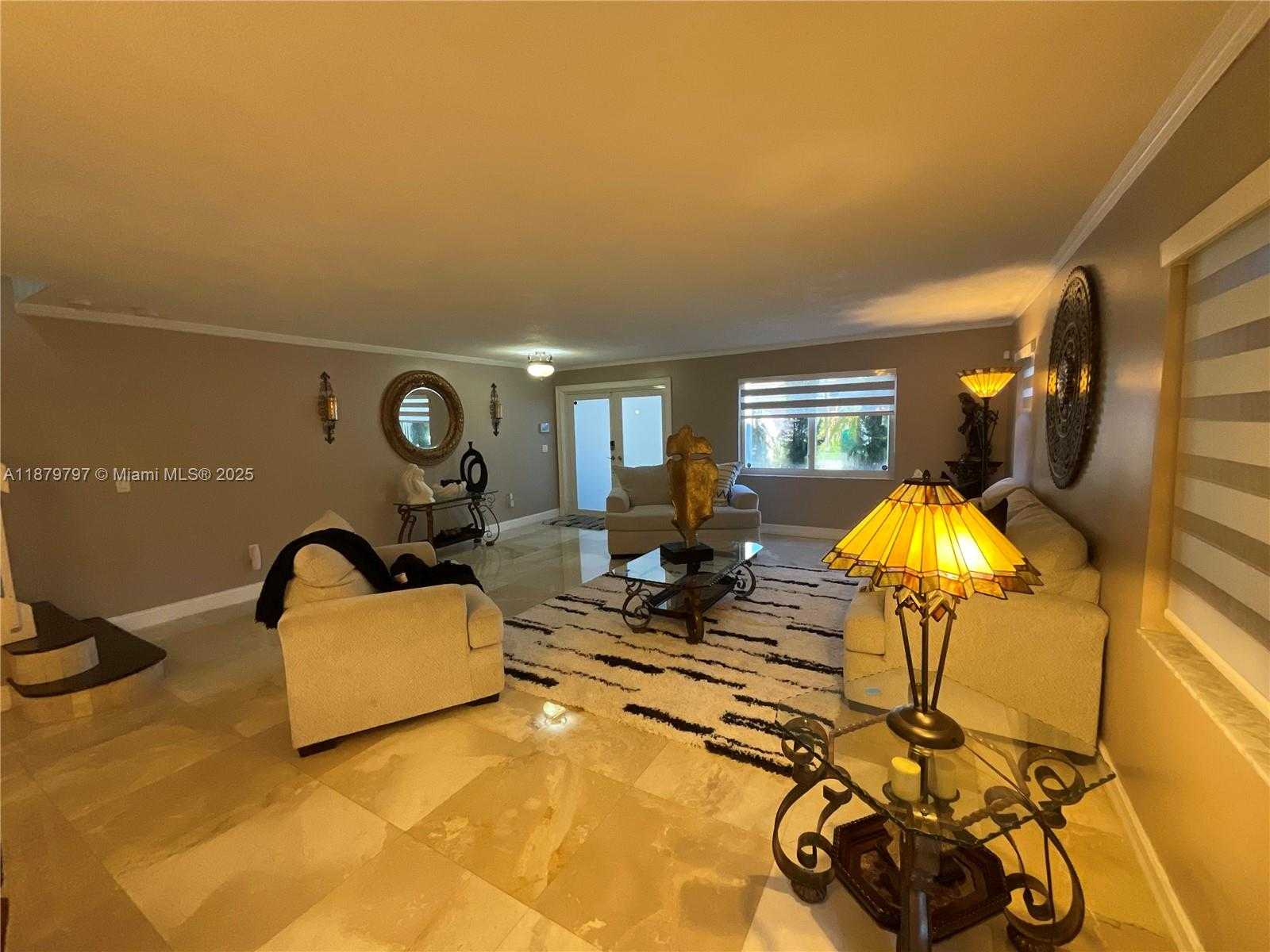 Small Image of 9710 SOUTH WEST 13TH ST #9710, Pembroke Pines Number 3