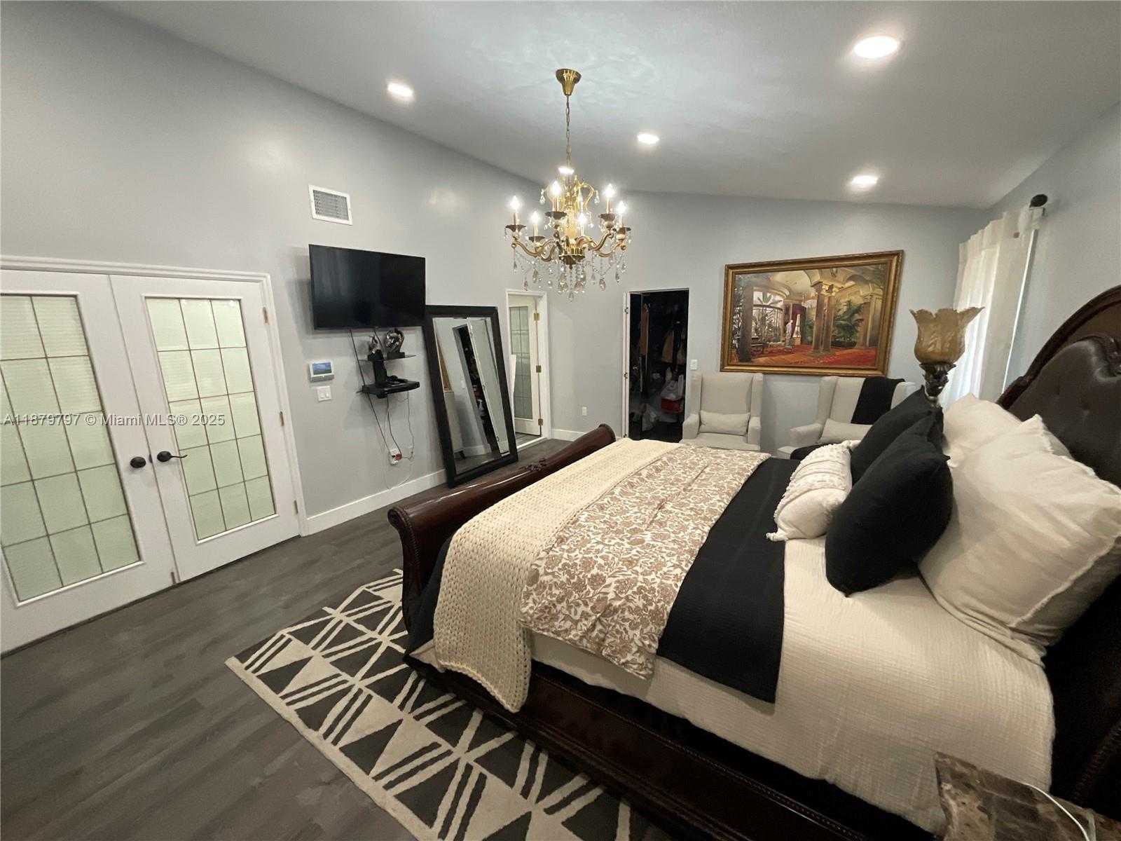 Small Image of 9710 SOUTH WEST 13TH ST #9710, Pembroke Pines Number 34