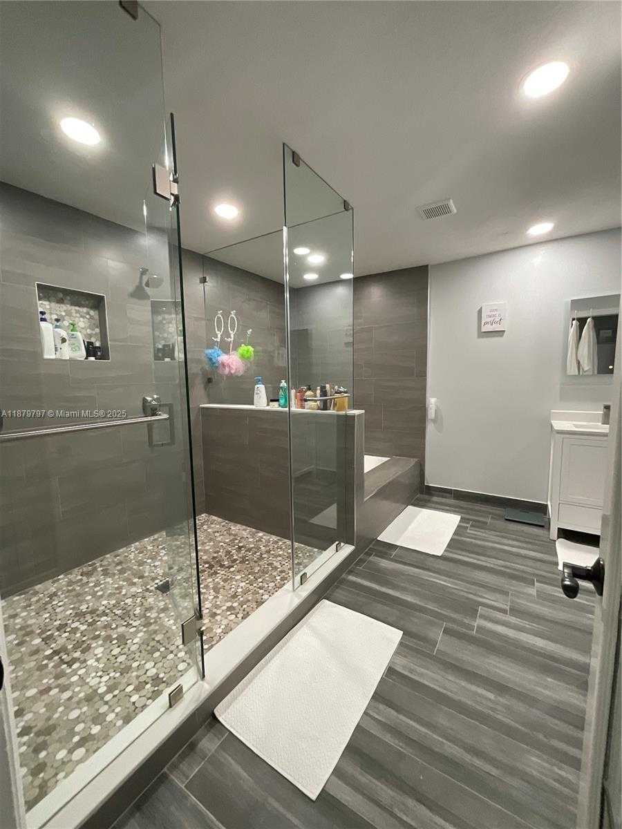 Small Image of 9710 SOUTH WEST 13TH ST #9710, Pembroke Pines Number 35
