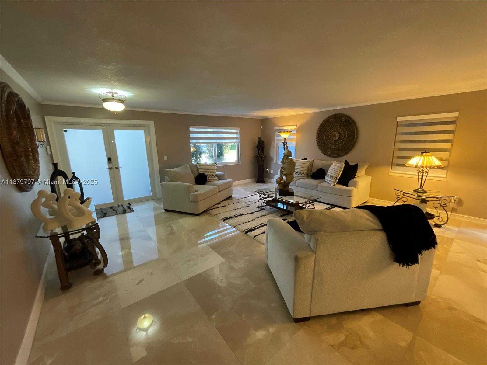 Small Image of 9710 SOUTH WEST 13TH ST #9710, Pembroke Pines Number 4