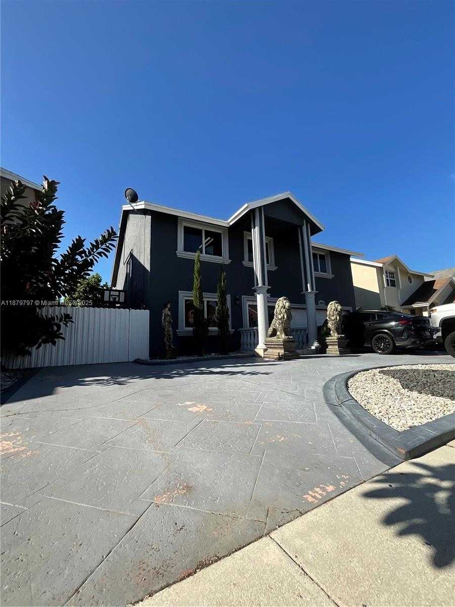 Small Image of 9710 SOUTH WEST 13TH ST #9710, Pembroke Pines Number 42