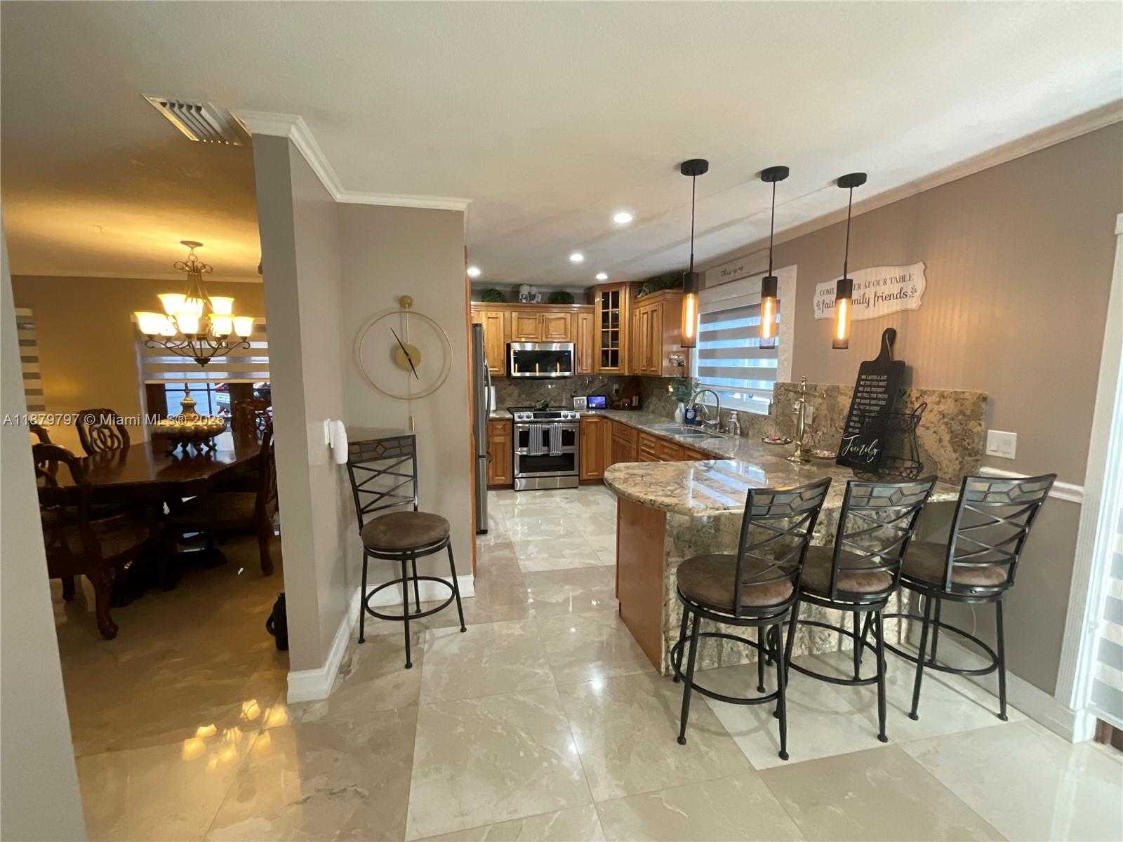 Small Image of 9710 SOUTH WEST 13TH ST #9710, Pembroke Pines Number 8