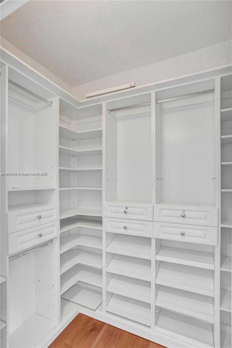 Small Image of 808 BRICKELL KEY DR #3105, Miami Number 10