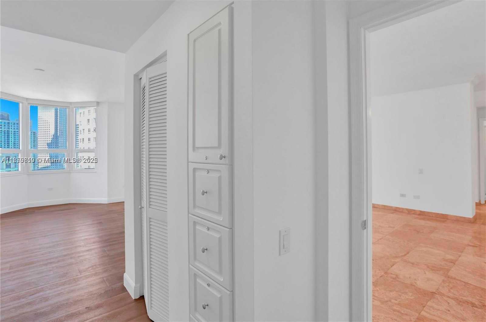 Small Image of 808 BRICKELL KEY DR #3105, Miami Number 13