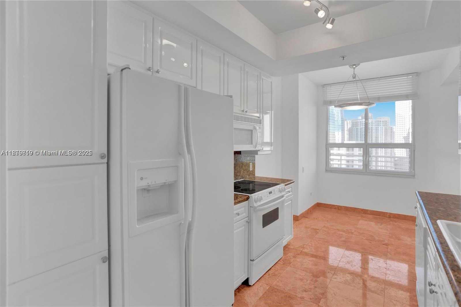 Small Image of 808 BRICKELL KEY DR #3105, Miami Number 17