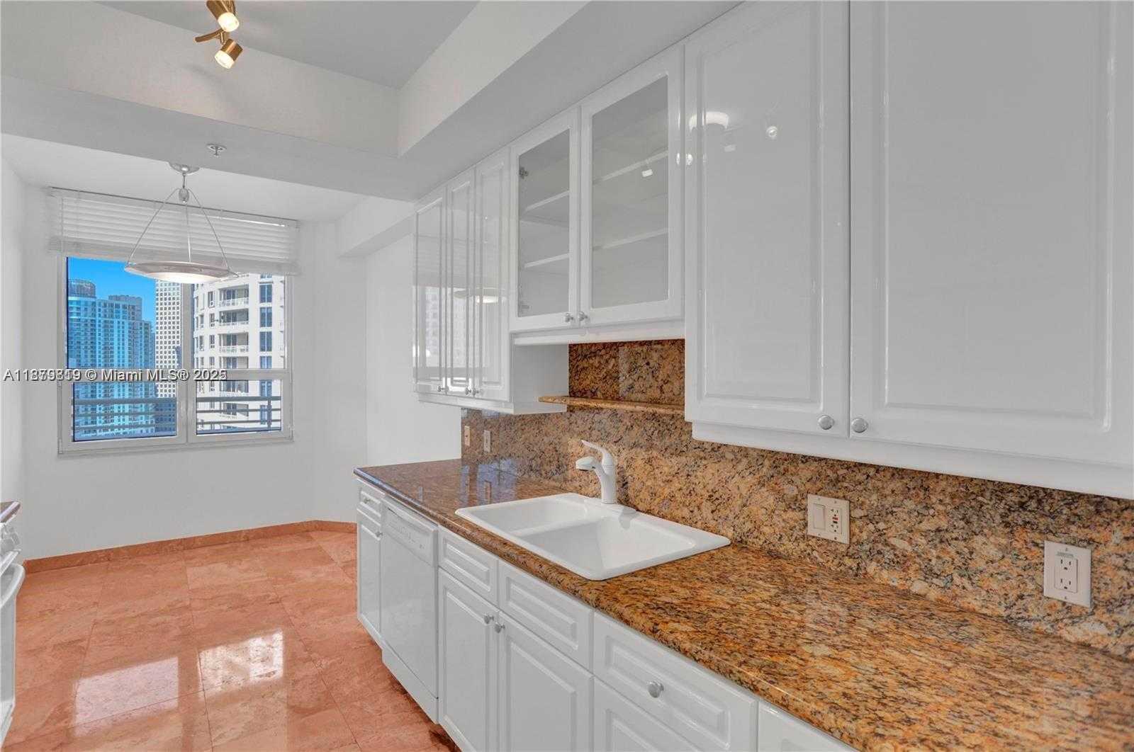 Small Image of 808 BRICKELL KEY DR #3105, Miami Number 18