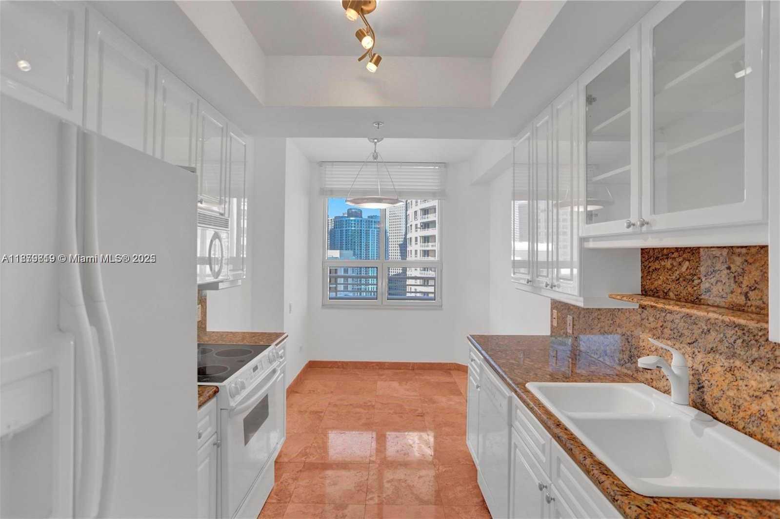 Small Image of 808 BRICKELL KEY DR #3105, Miami Number 21