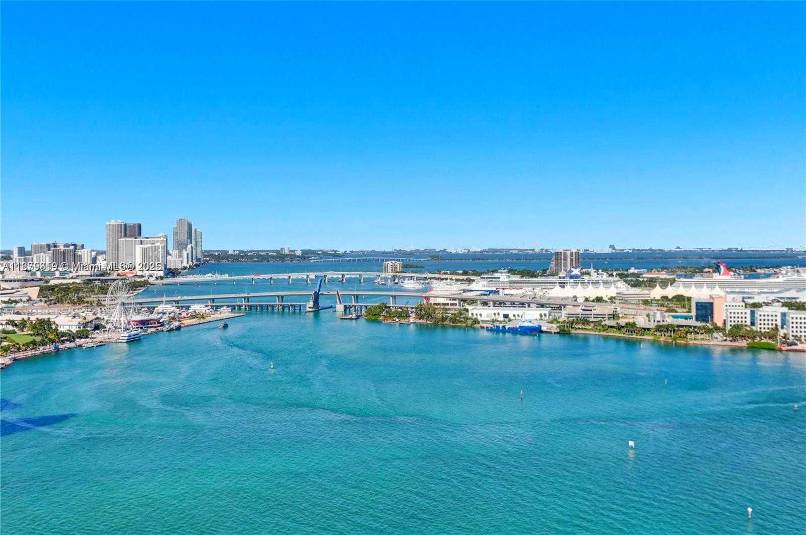 Small Image of 808 BRICKELL KEY DR #3105, Miami Number 32