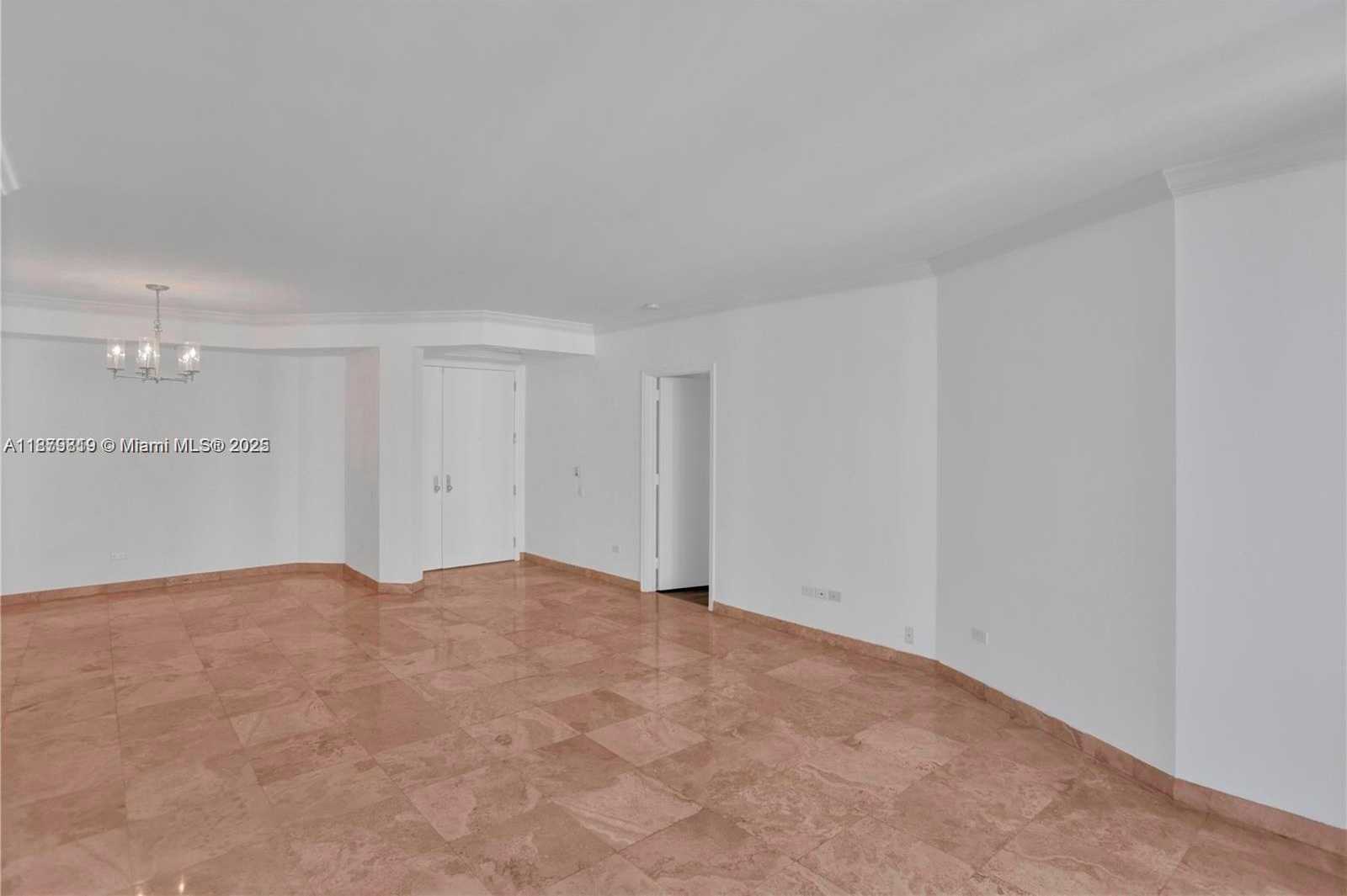 Small Image of 808 BRICKELL KEY DR #3105, Miami Number 4