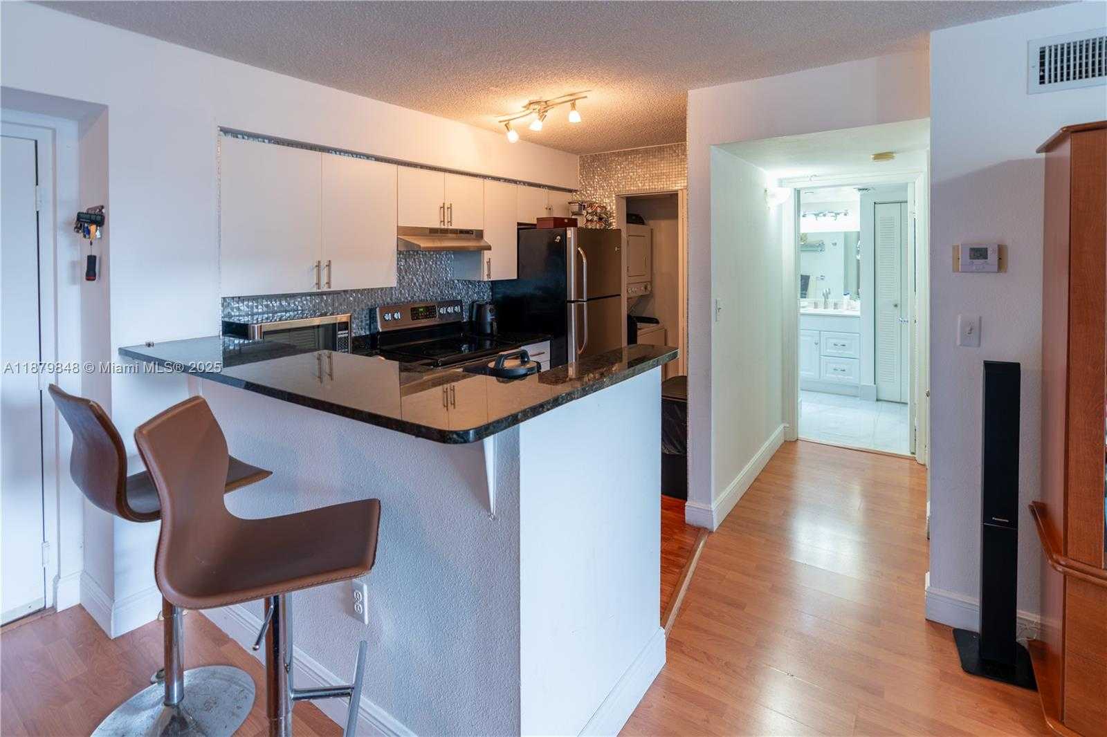 Small Image of 4360 NORTH WEST 107TH AVE #204, Doral Number 5