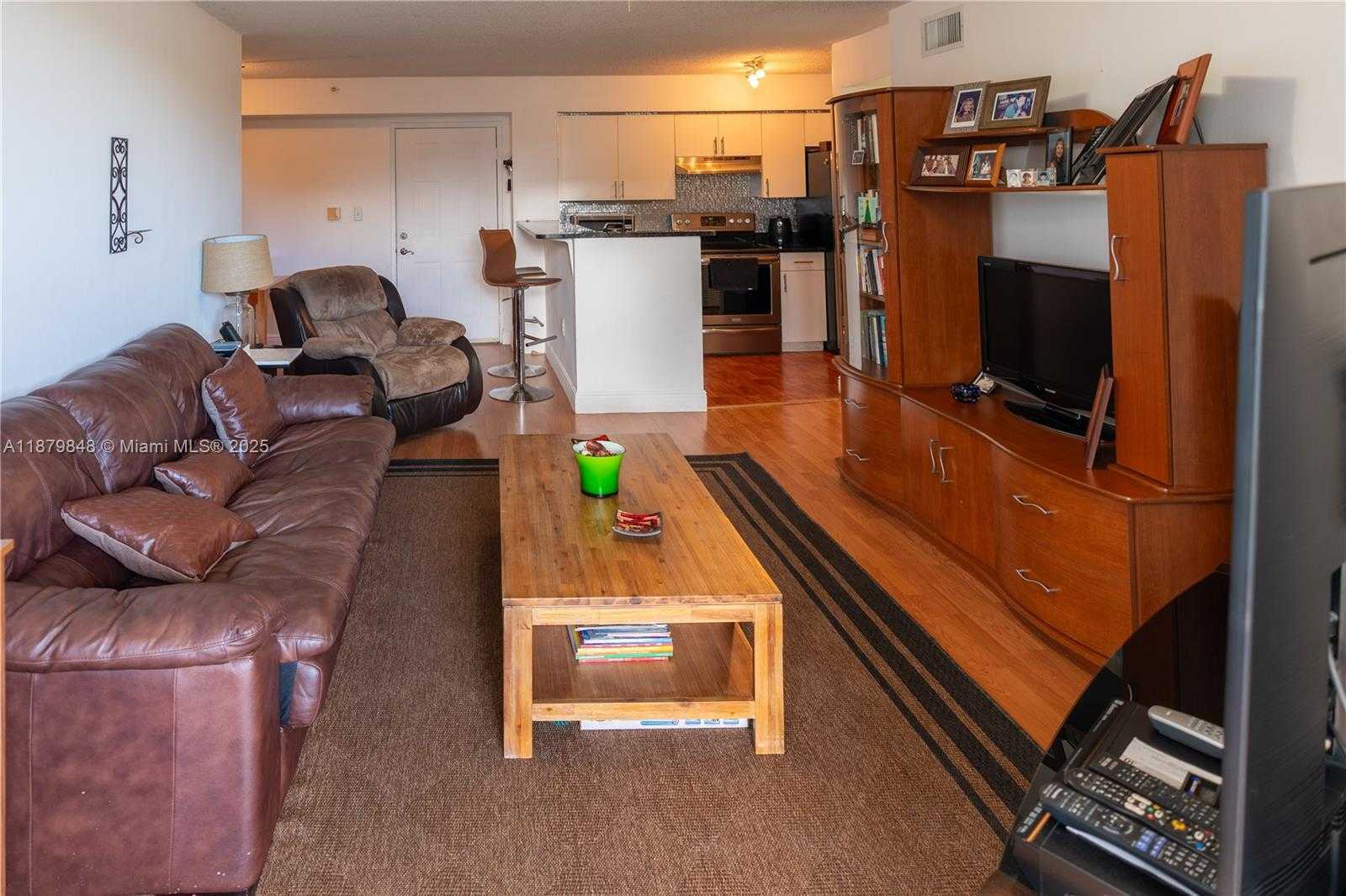 Small Image of 4360 NORTH WEST 107TH AVE #204, Doral Number 7