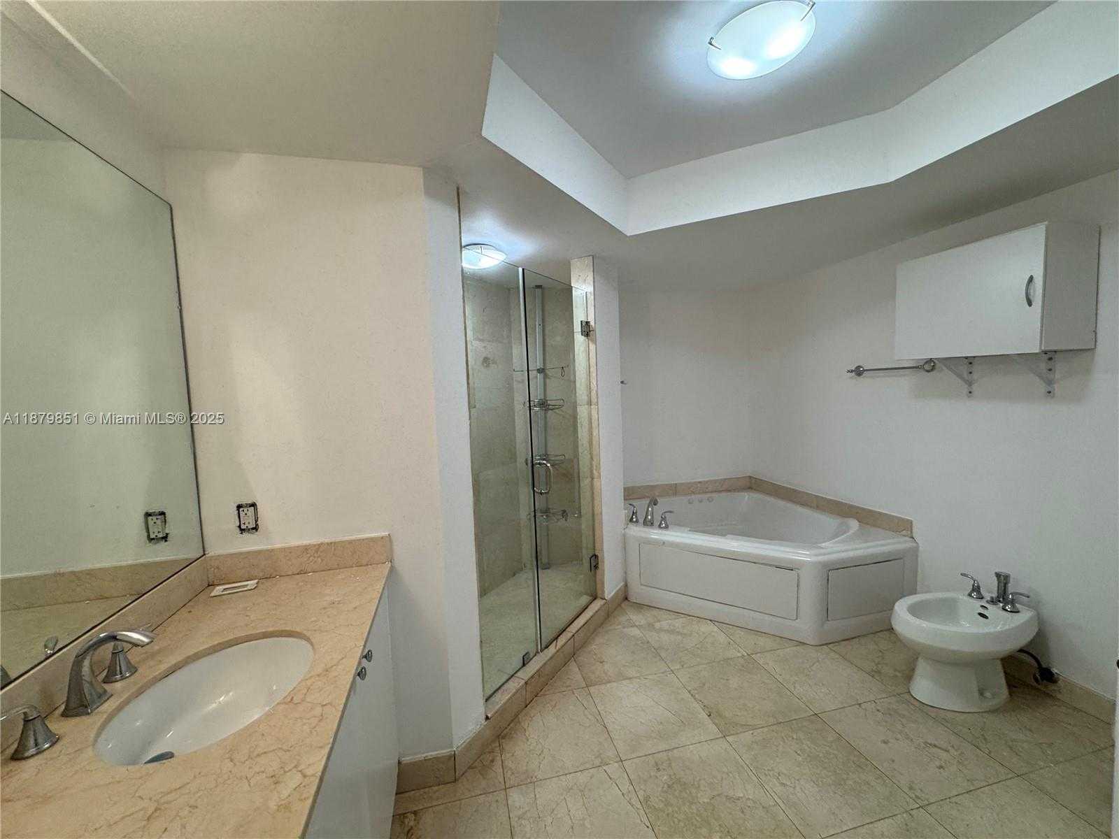 Small Image of 17555 ATLANTIC BLVD #807, Sunny Isles Beach Number 8