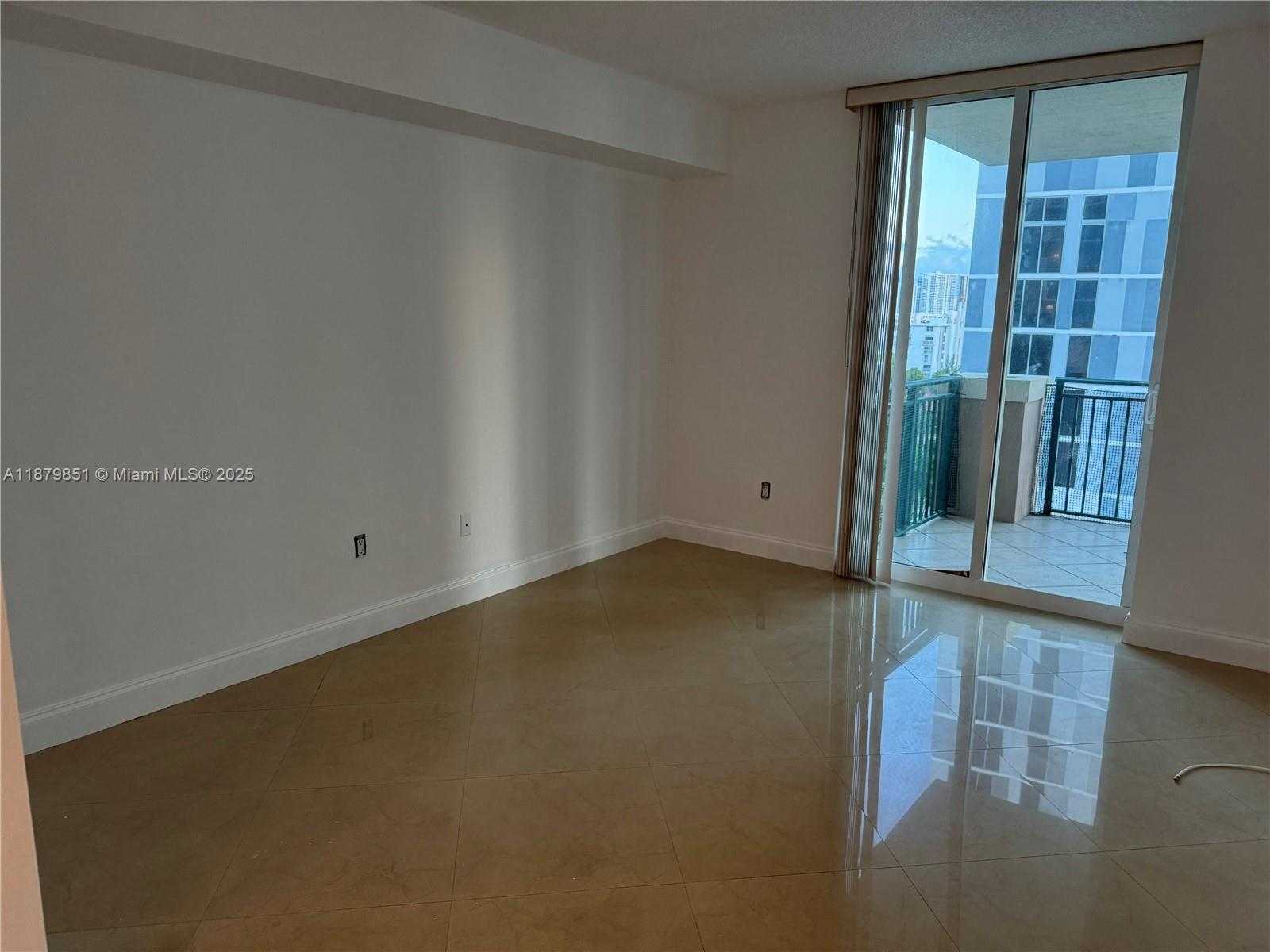 Small Image of 17555 ATLANTIC BLVD #807, Sunny Isles Beach Number 9