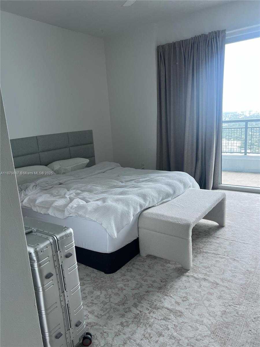 Small Image of 60 SOUTH WEST 13TH ST #4407, Miami Number 34