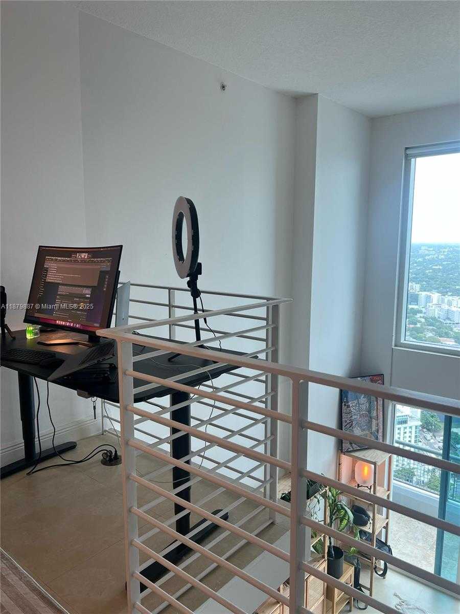 Small Image of 60 SOUTH WEST 13TH ST #4407, Miami Number 41