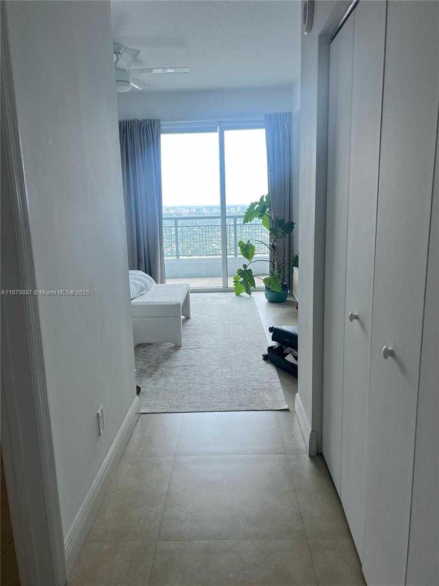Small Image of 60 SOUTH WEST 13TH ST #4407, Miami Number 42