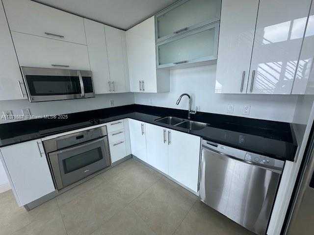 Small Image of 60 SOUTH WEST 13TH ST #4407, Miami Number 9