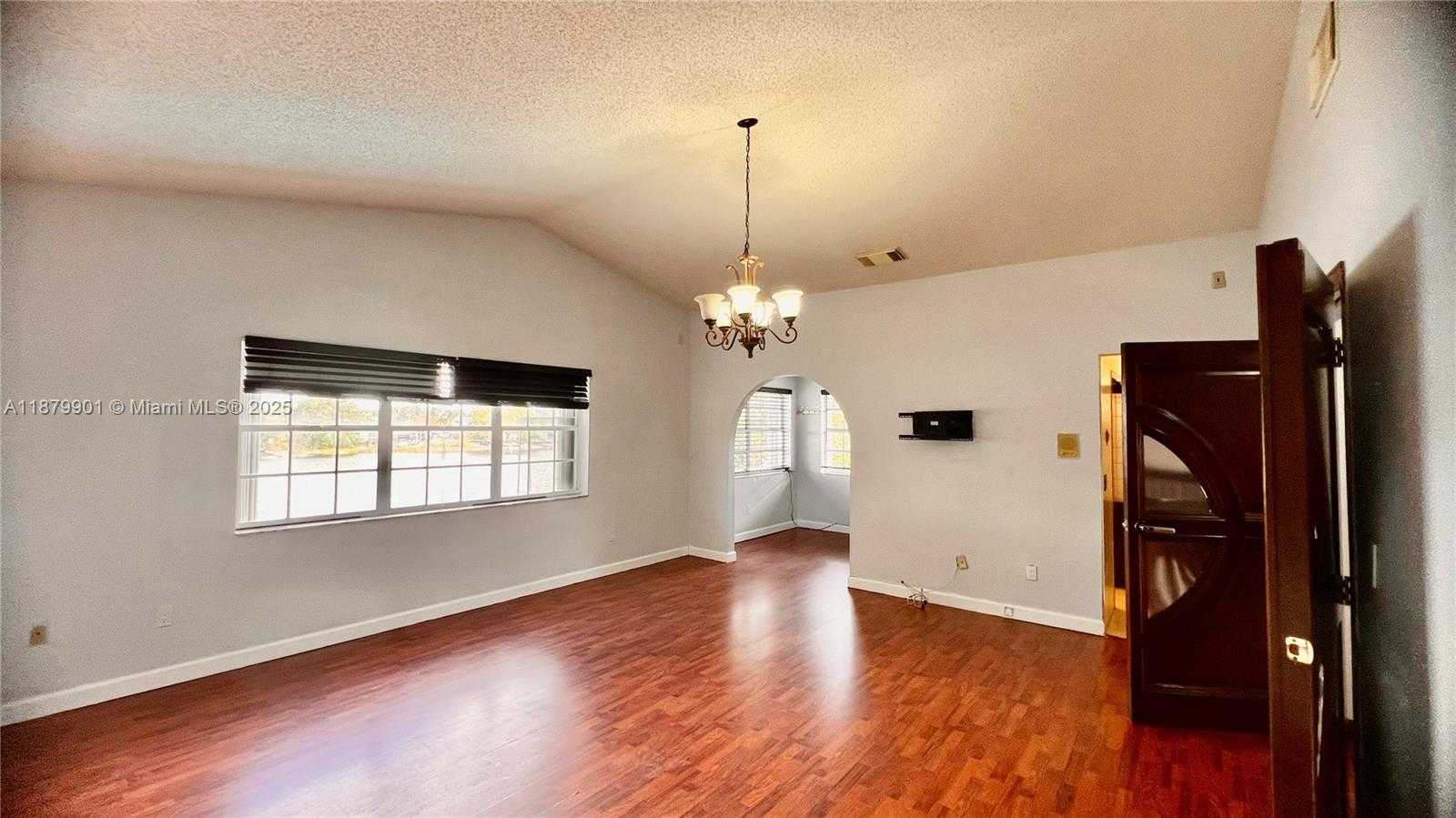 Small Image of 15321 SOUTH WEST 59TH ST, Miami Number 97