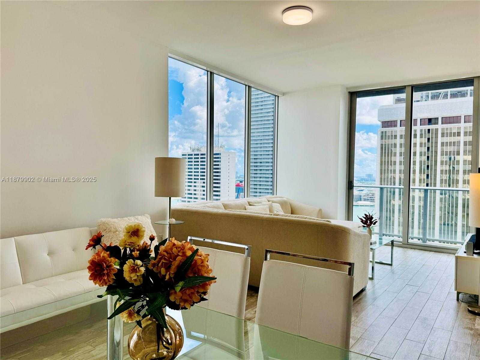 Small Image of Miami Number 18