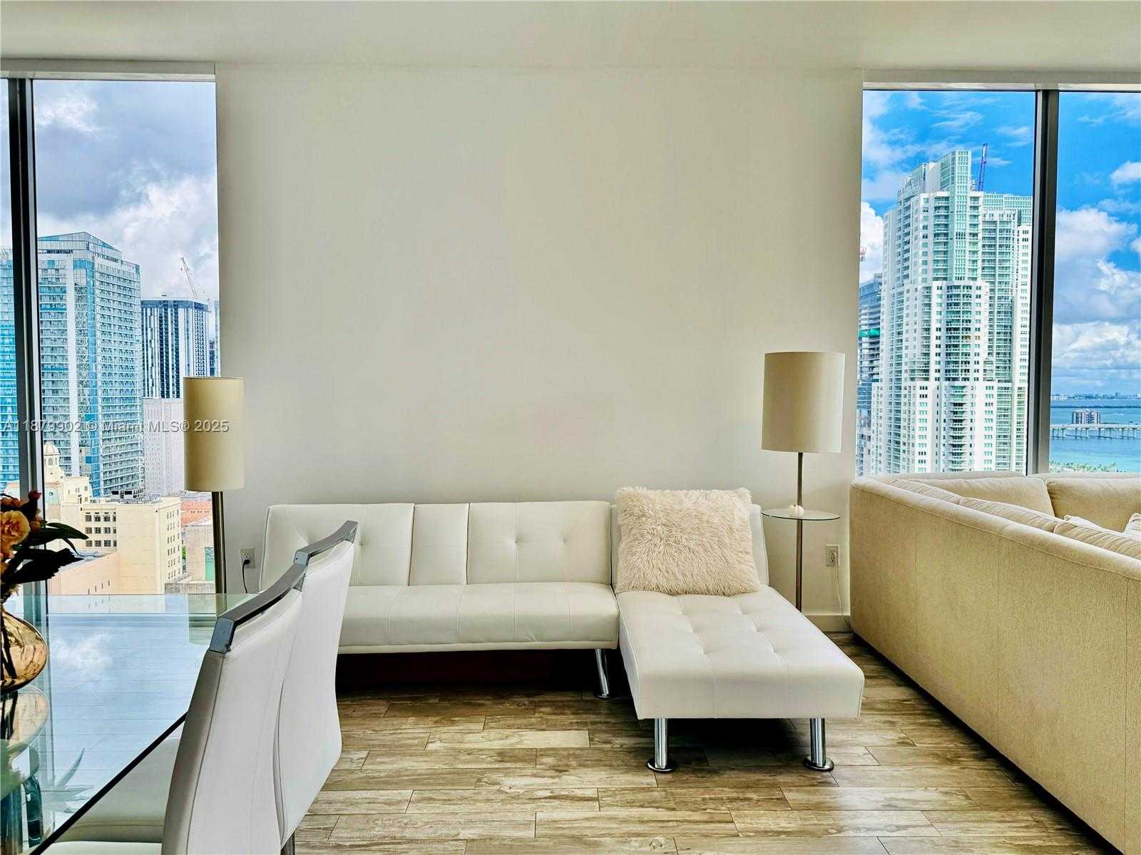 Small Image of Miami Number 8