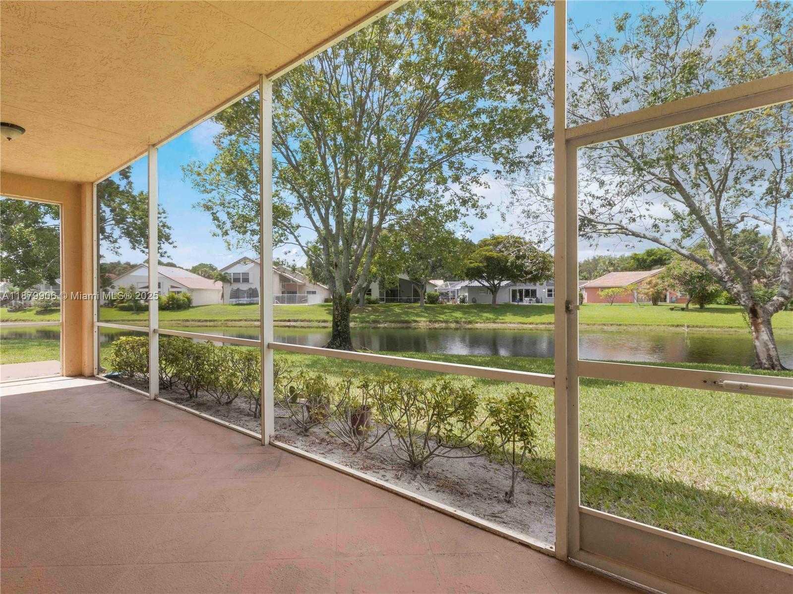 Small Image of 2549 EGRET LAKE DR, Green Acres Number 27