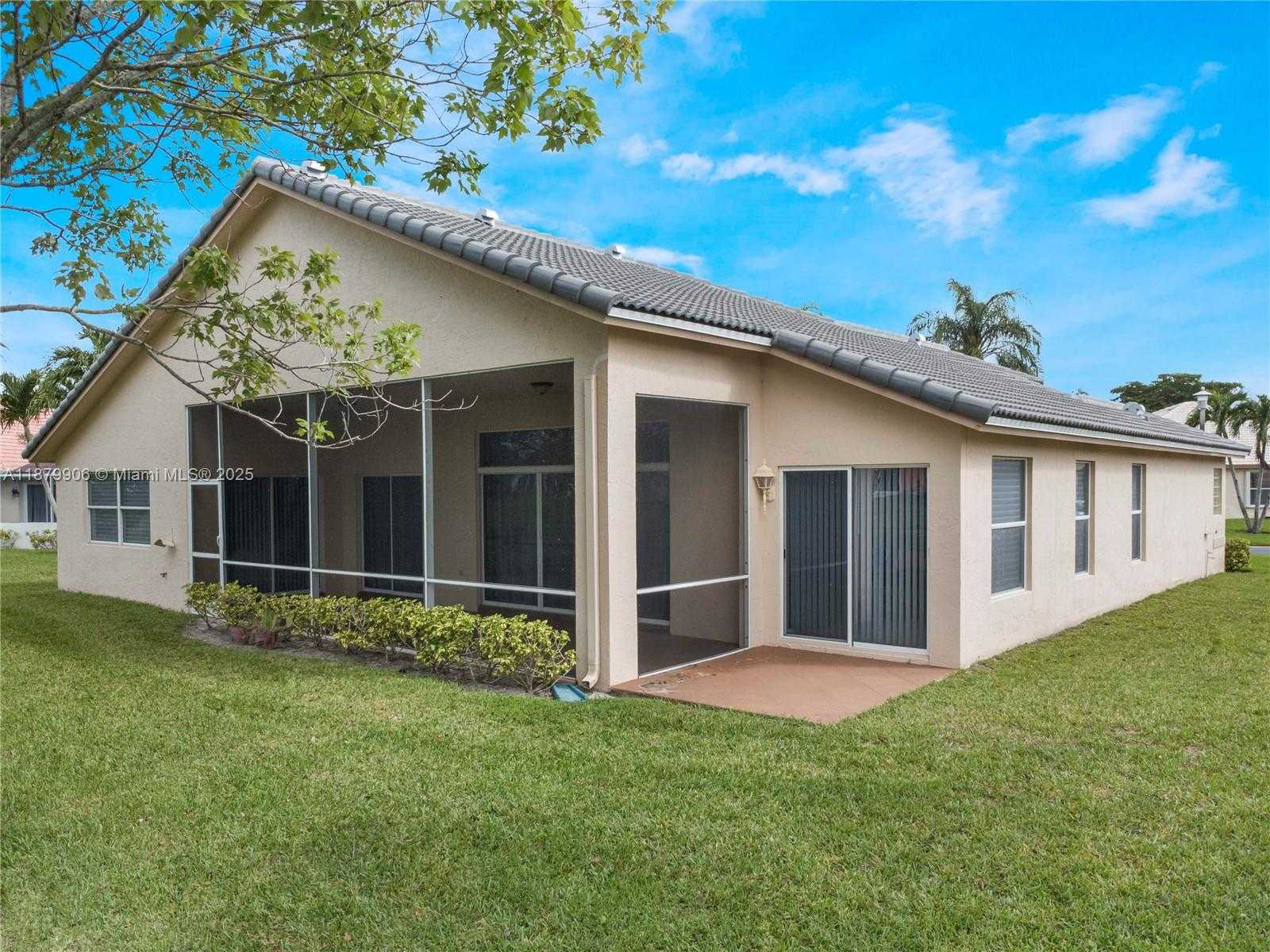 Small Image of 2549 EGRET LAKE DR, Green Acres Number 28