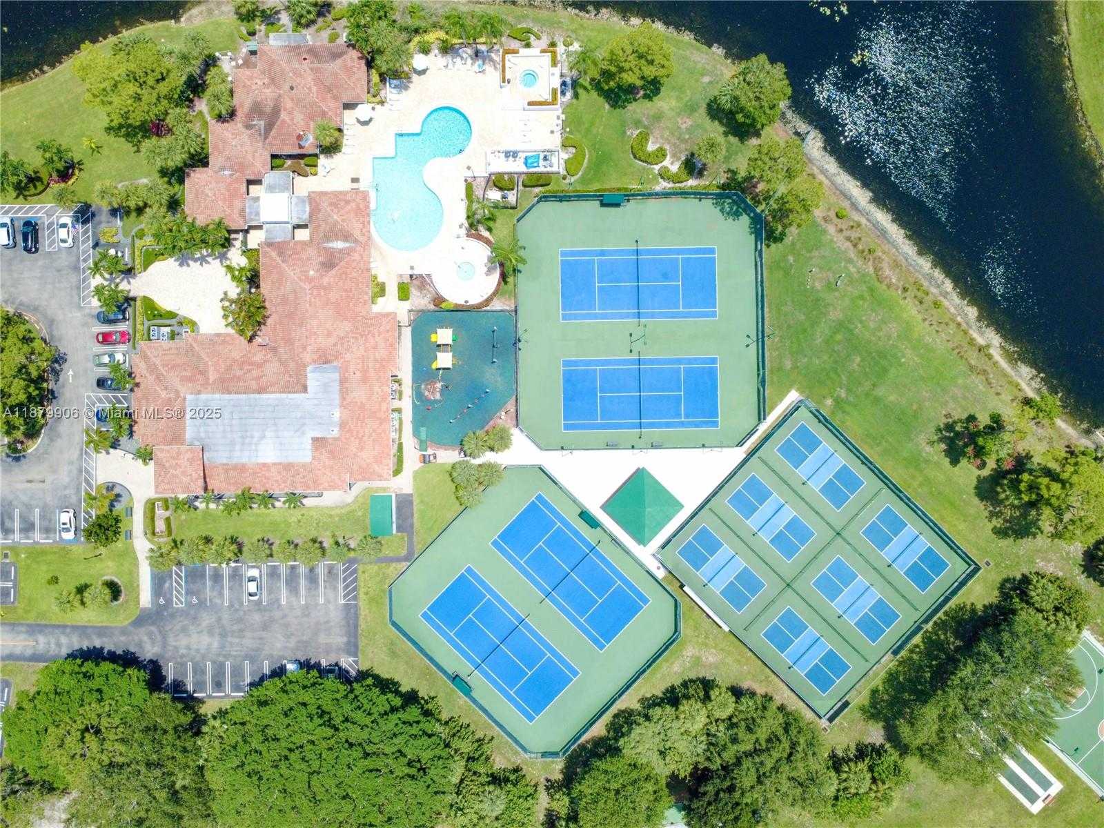 Small Image of 2549 EGRET LAKE DR, Green Acres Number 32